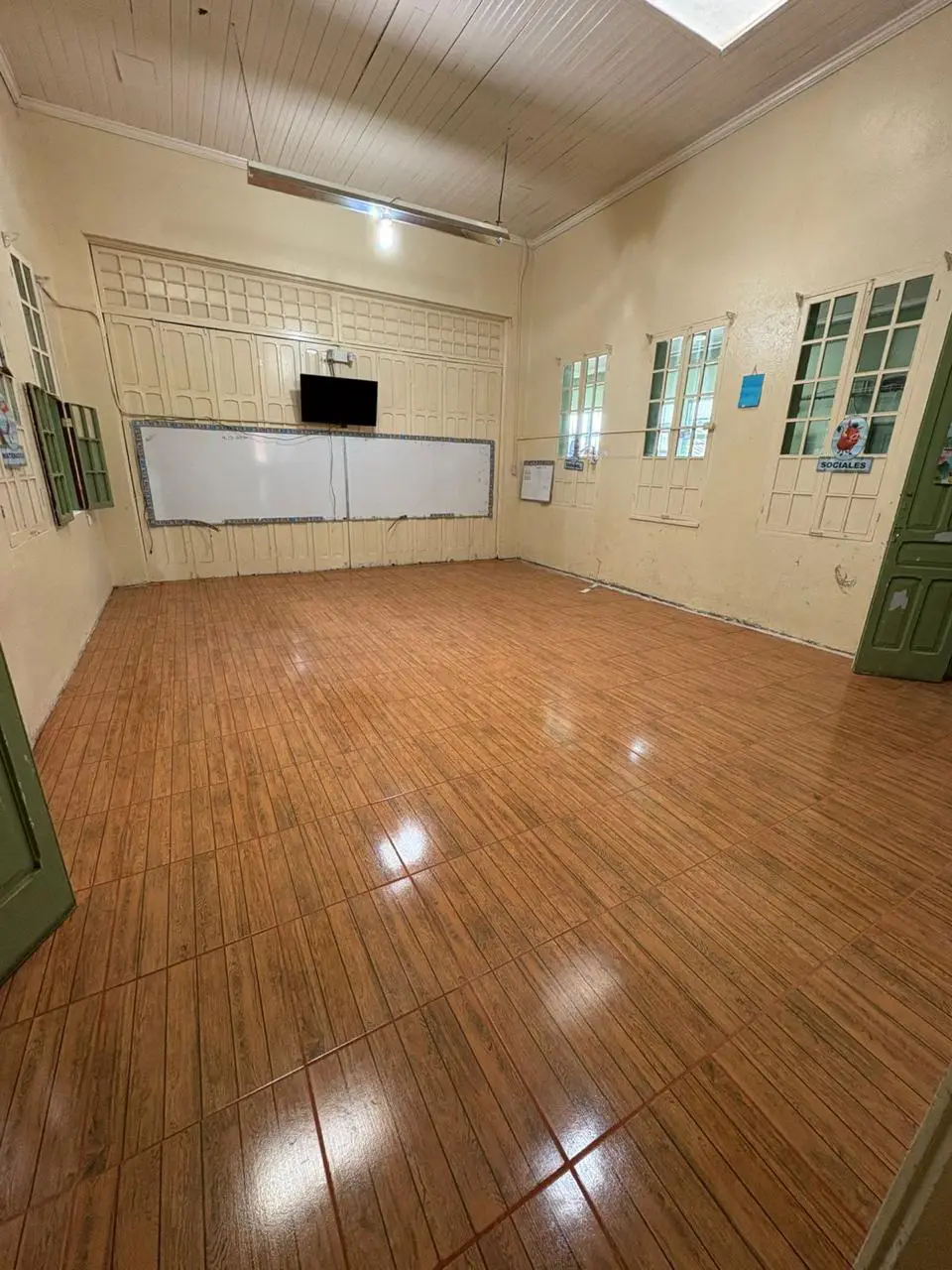gallery grid image