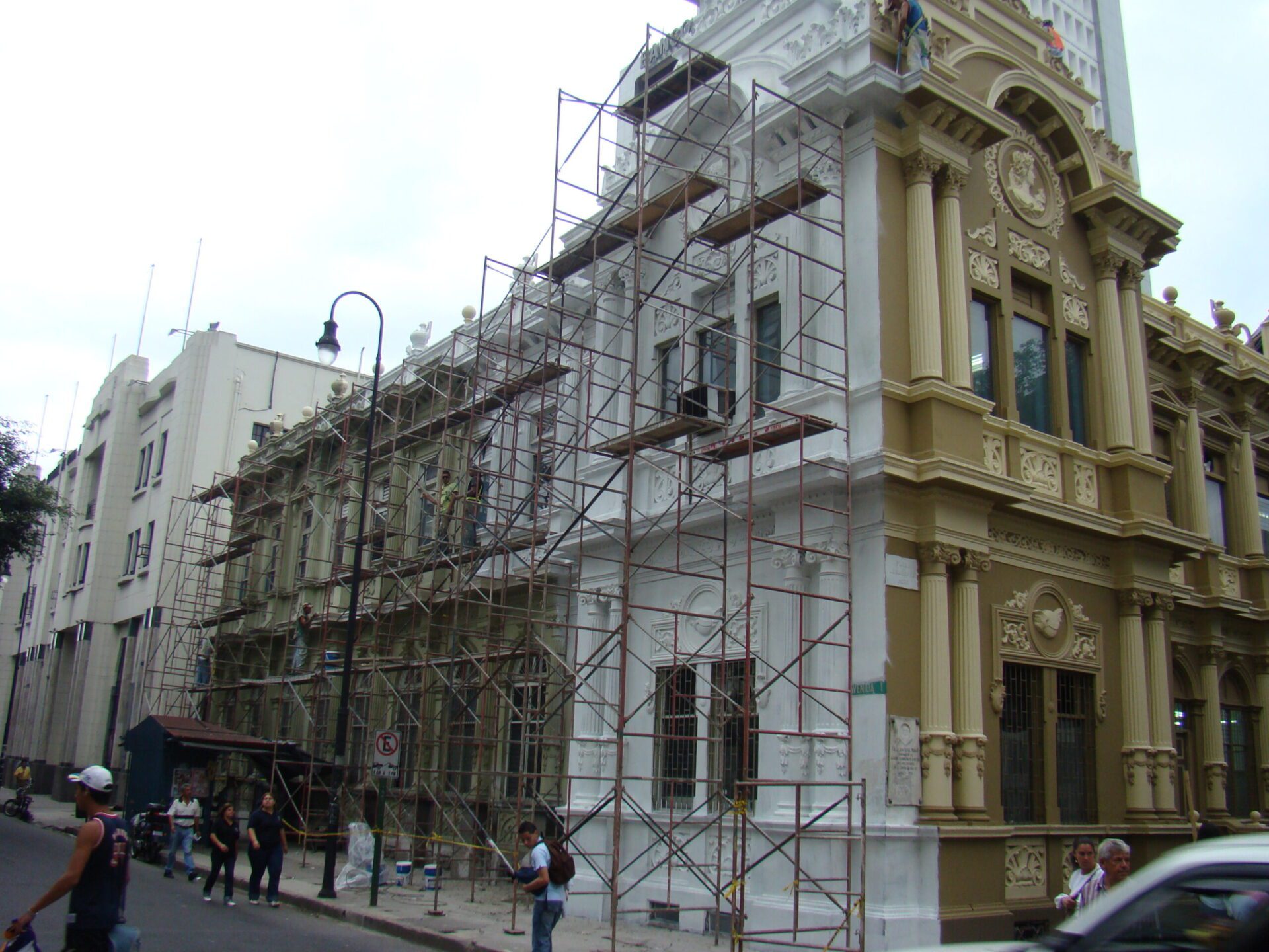 gallery grid image
